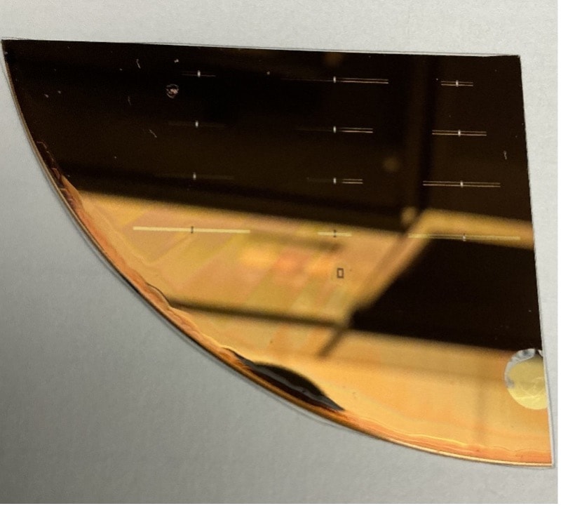 A wafer of multi-frequency magnetostrictive resonators